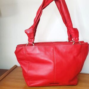 Vince Camuto DIAN Red Pebbled Leather Purse Womens Shoulder Tote BAG